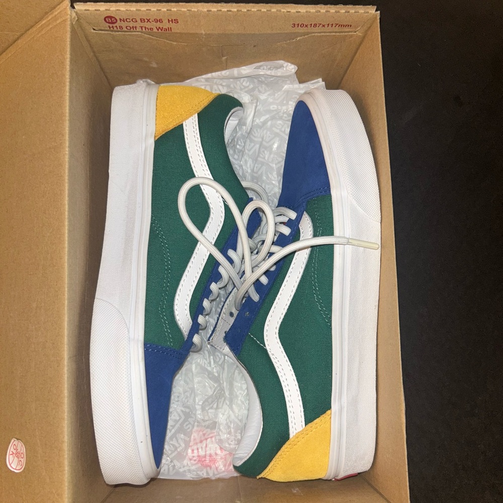 *NWT* Vans Old Skool “Yacht Club”